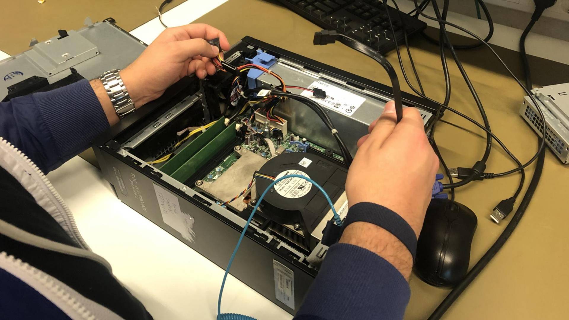 Expert IT systems and devices mbo opleiding - BBL Niveau 4