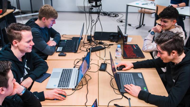 ICT studenten in de les