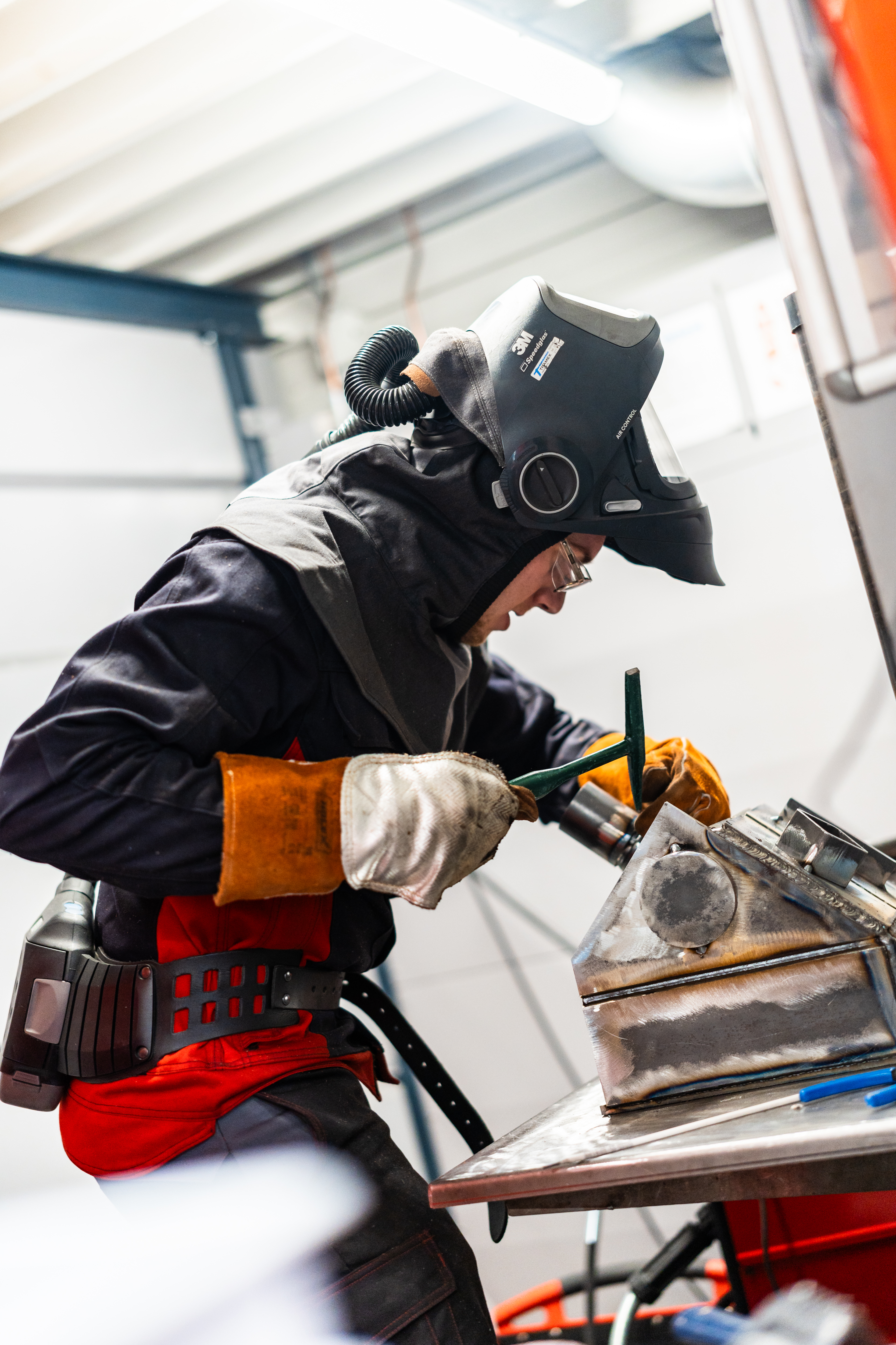 Marco van Doorn tijdens de finale Lasser MAG/BMBE. Foto door Worldskills Netherlands.