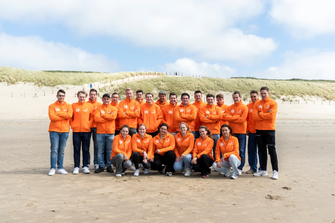 Team NL tijdens een gezamenlijke trainingsdag, Nick als vijfde van links