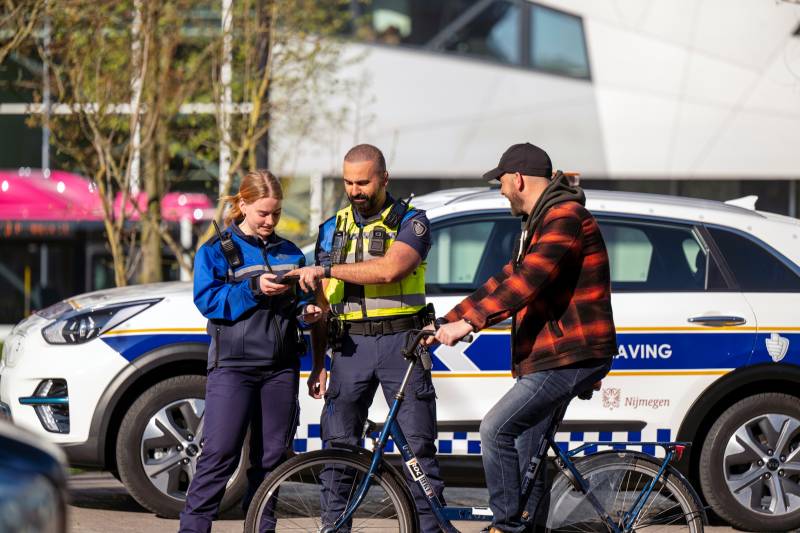 Handhaver toezicht en veiligheid