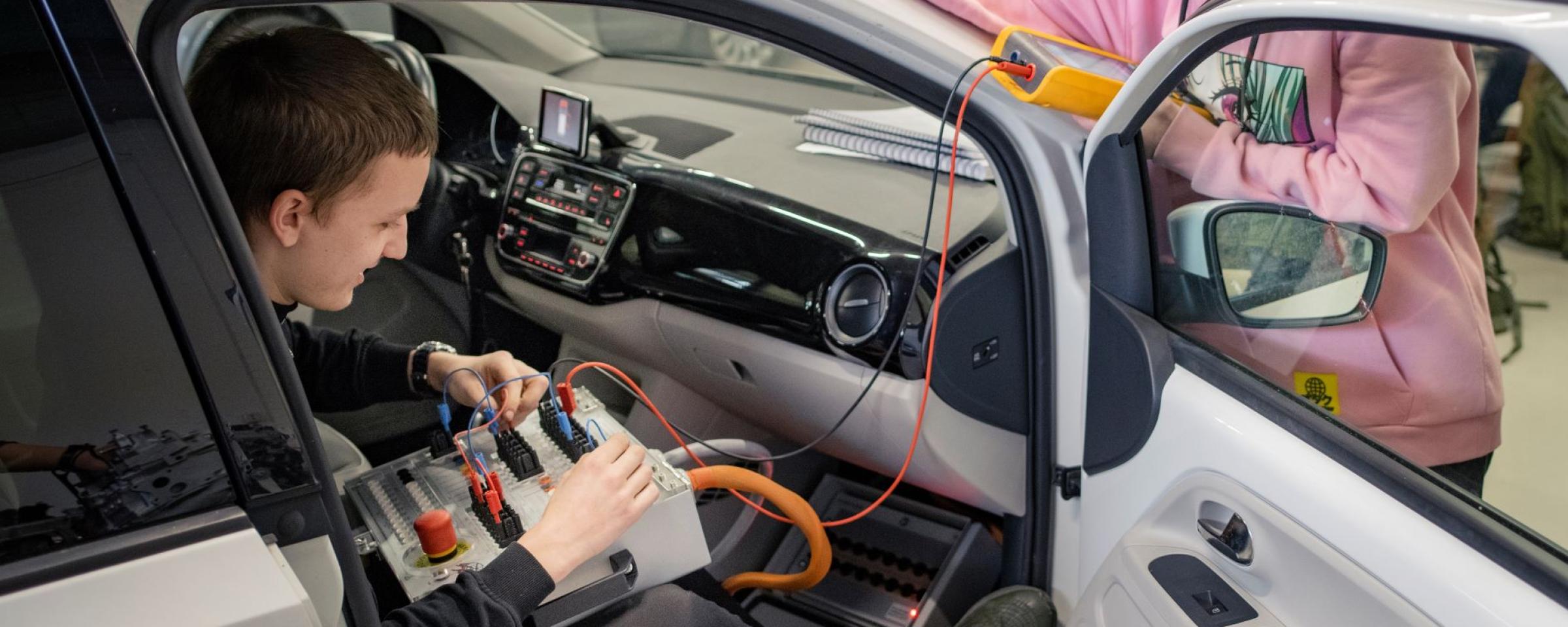 Allround technicus voertuigen en mobiele werktuigen